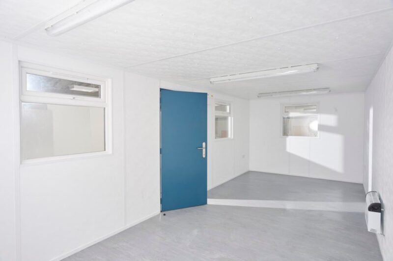 24ft x 10ft jackleg cabin (site cabin) 24ft x 10ft jackleg cabin (site cabin)