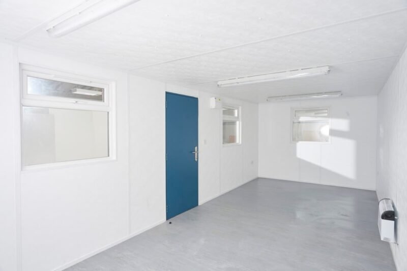 24ft x 10ft jackleg cabin (site cabin) 24ft x 10ft jackleg cabin (site cabin)