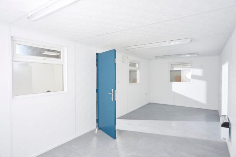 24ft x 10ft jackleg cabin (site cabin) 24ft x 10ft jackleg cabin (site cabin)